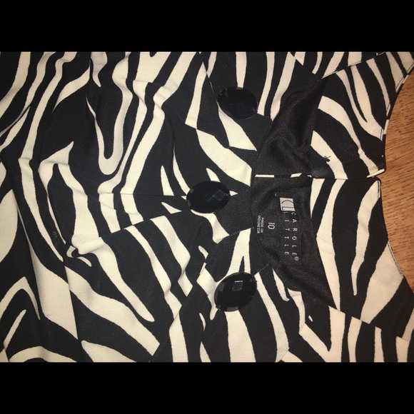 📍FINAL REDUCTION📍 Black & white zebra like print - Picture 3 of 4